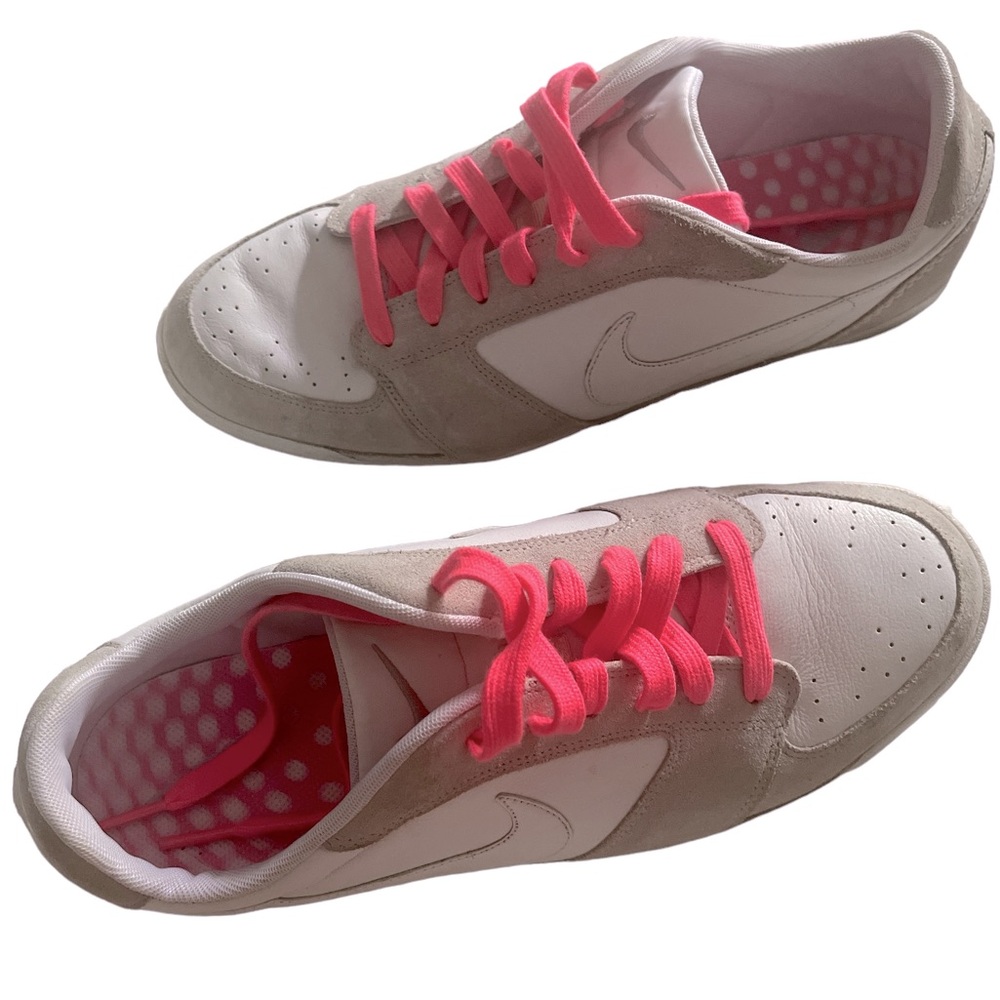 Nike Tennis shoes - White leather and Grey suede shoes, pink laces 🎾